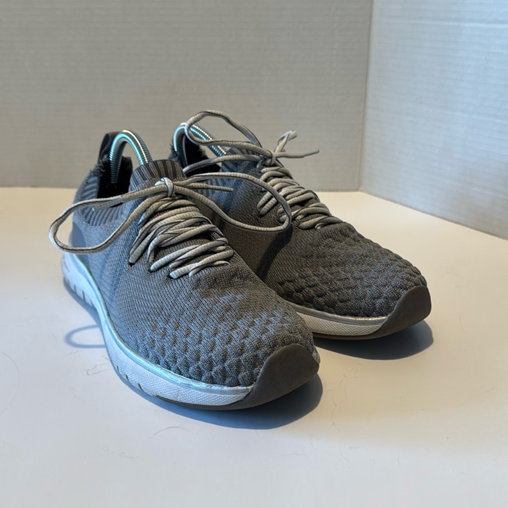 Copper Fit Balance Sz 8.5 B Grey Lace Top